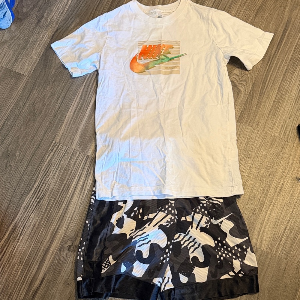 Nike White Tee with Multicolor Graphic & Basketball Nike Shorts white & black